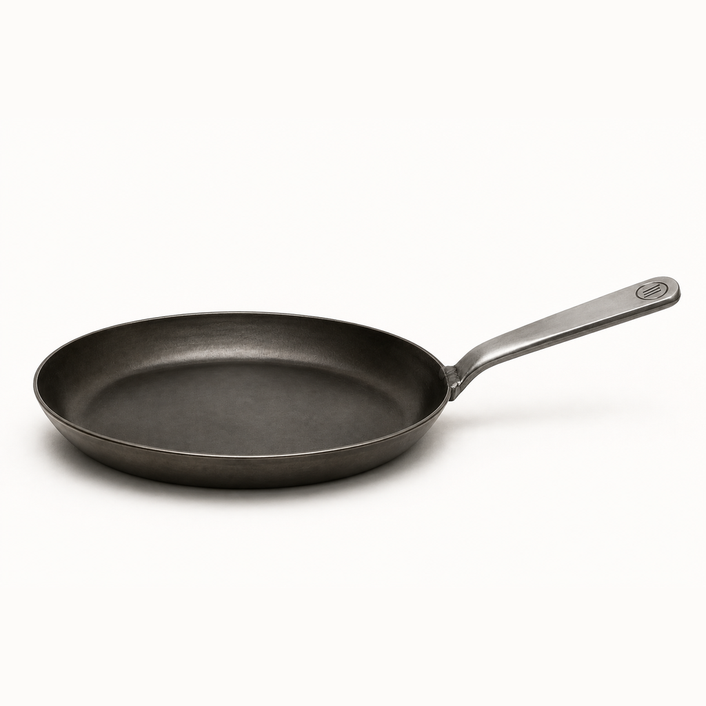 Forge Skillet 8 in in Steel, side view