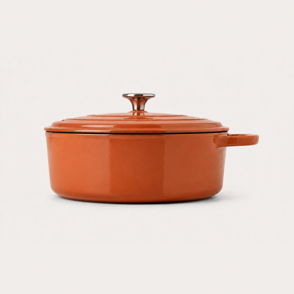 Hearth Dutch Oven 3.5 qt in Clay, side view