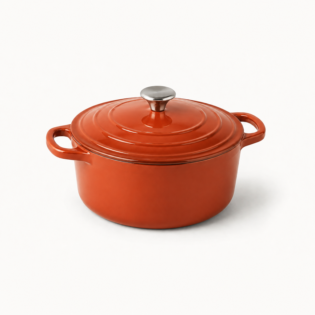 Hearth Dutch Oven 5.5 qt in Clay, three-quarter view