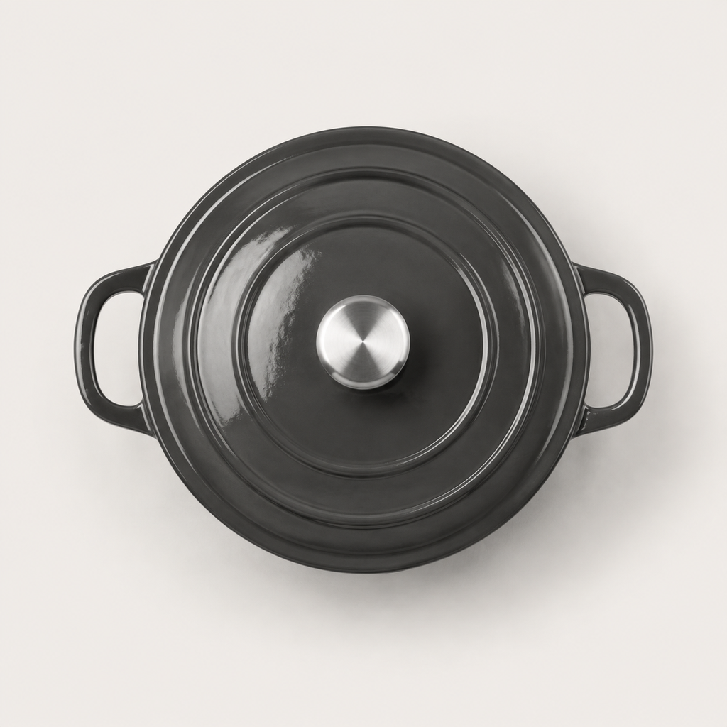 Hearth Dutch Oven 7.5 qt in Flint, top view
