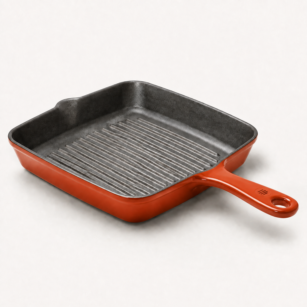 Hearth Grill Pan 10 in in Clay, three-quarter view
