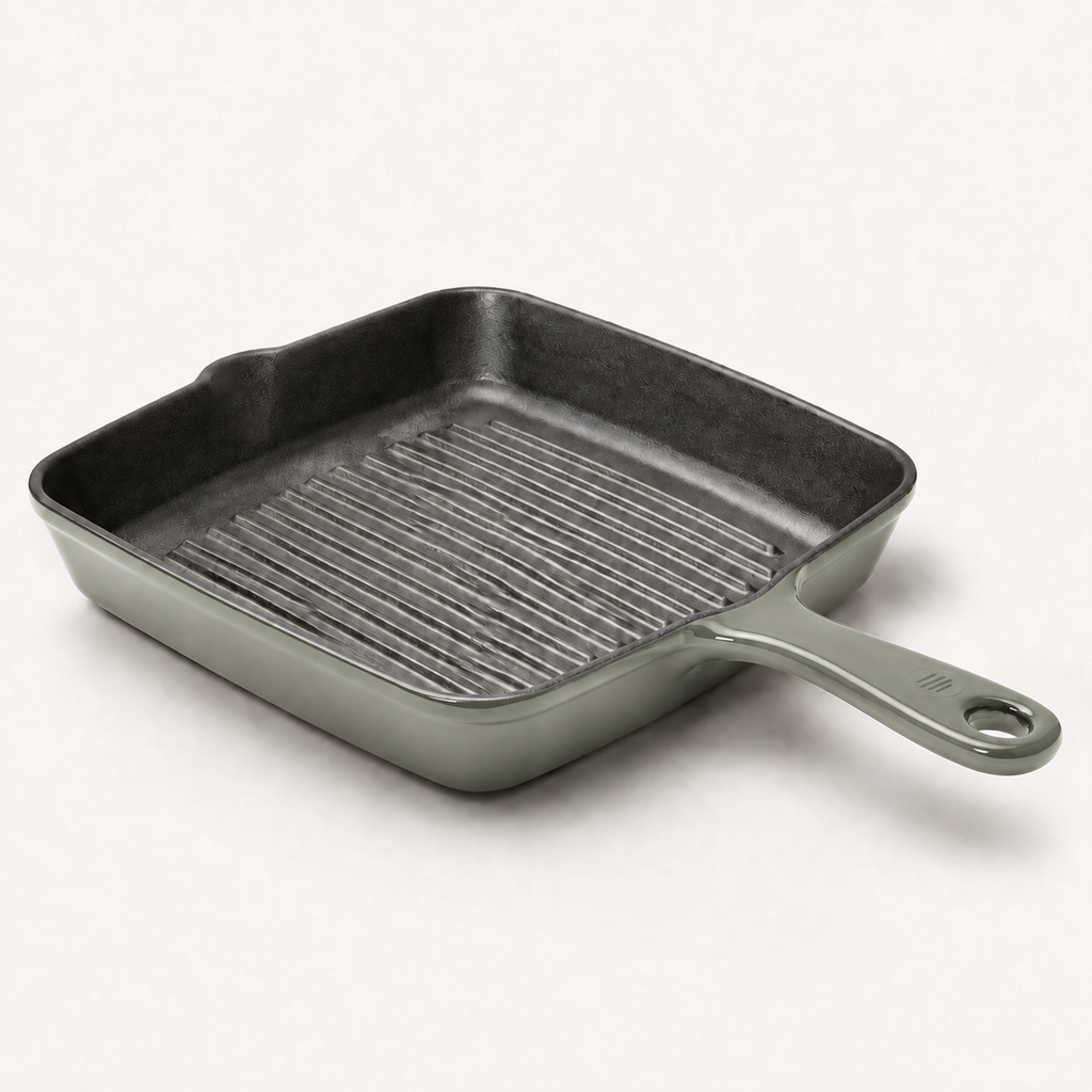 Hearth Grill Pan 10 in in Sage, three-quarter view